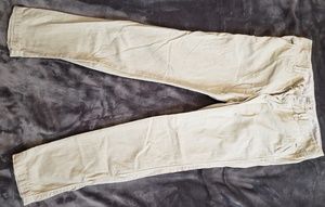 American Eagle khaki capri size 0